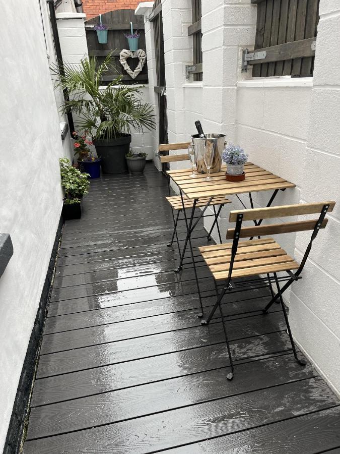 20 Coop Street Apartment