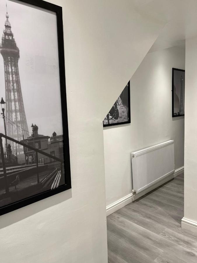 Apartment 20 Coop Street *