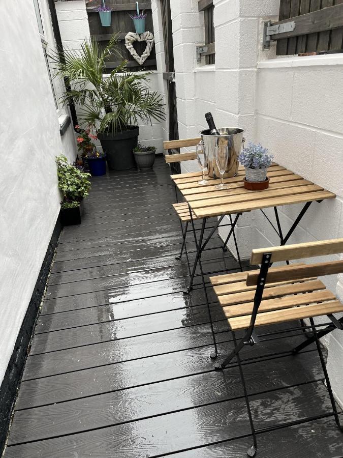 20 Coop Street Apartment
